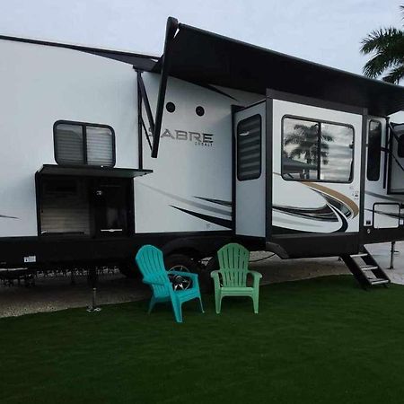 So "Time To Wander" Pet Friendly And Free Early Check-In! Villa Fort Myers Exterior photo