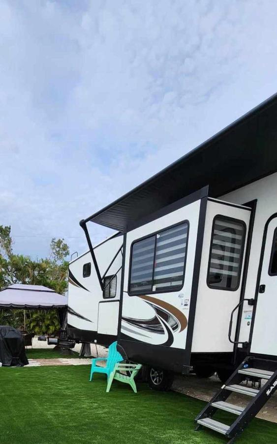 So "Time To Wander" Pet Friendly And Free Early Check-In! Villa Fort Myers Exterior photo
